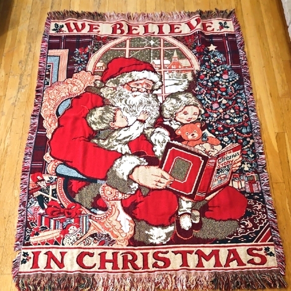 Fieldcrest Red Holiday Blanket Santa Design - Picture 1 of 9